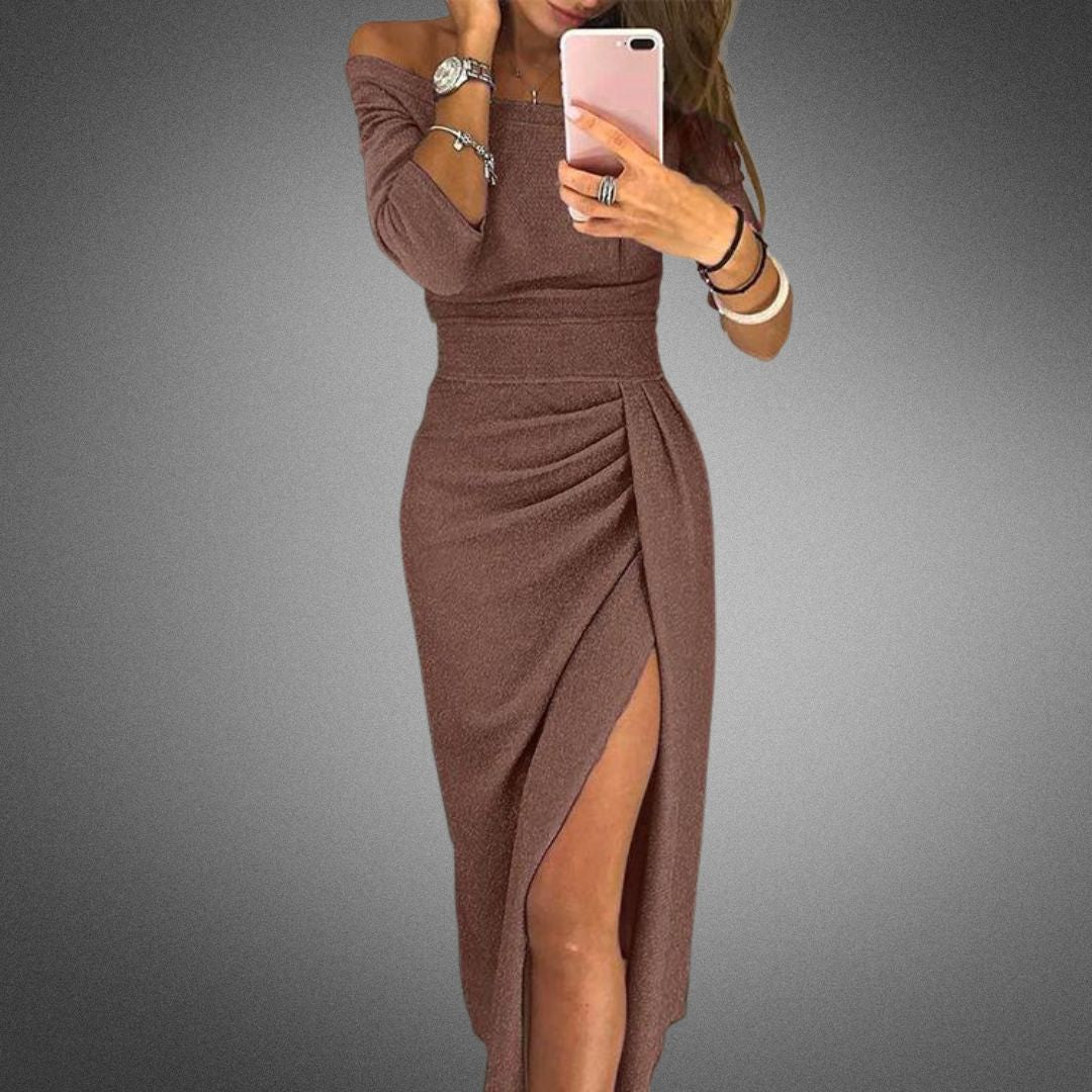 Adelai | Axelbandslös Midiklänning med Slits