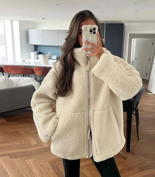 Liora | Oversized Teddyjacka